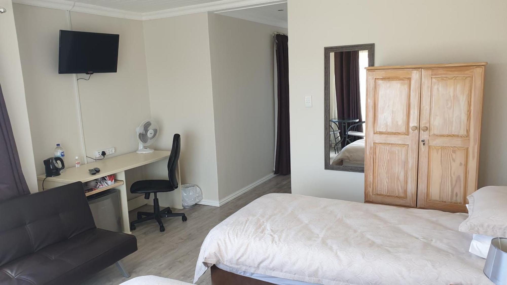 Hotel Stonehouse On Main Struisbaai Habitación foto