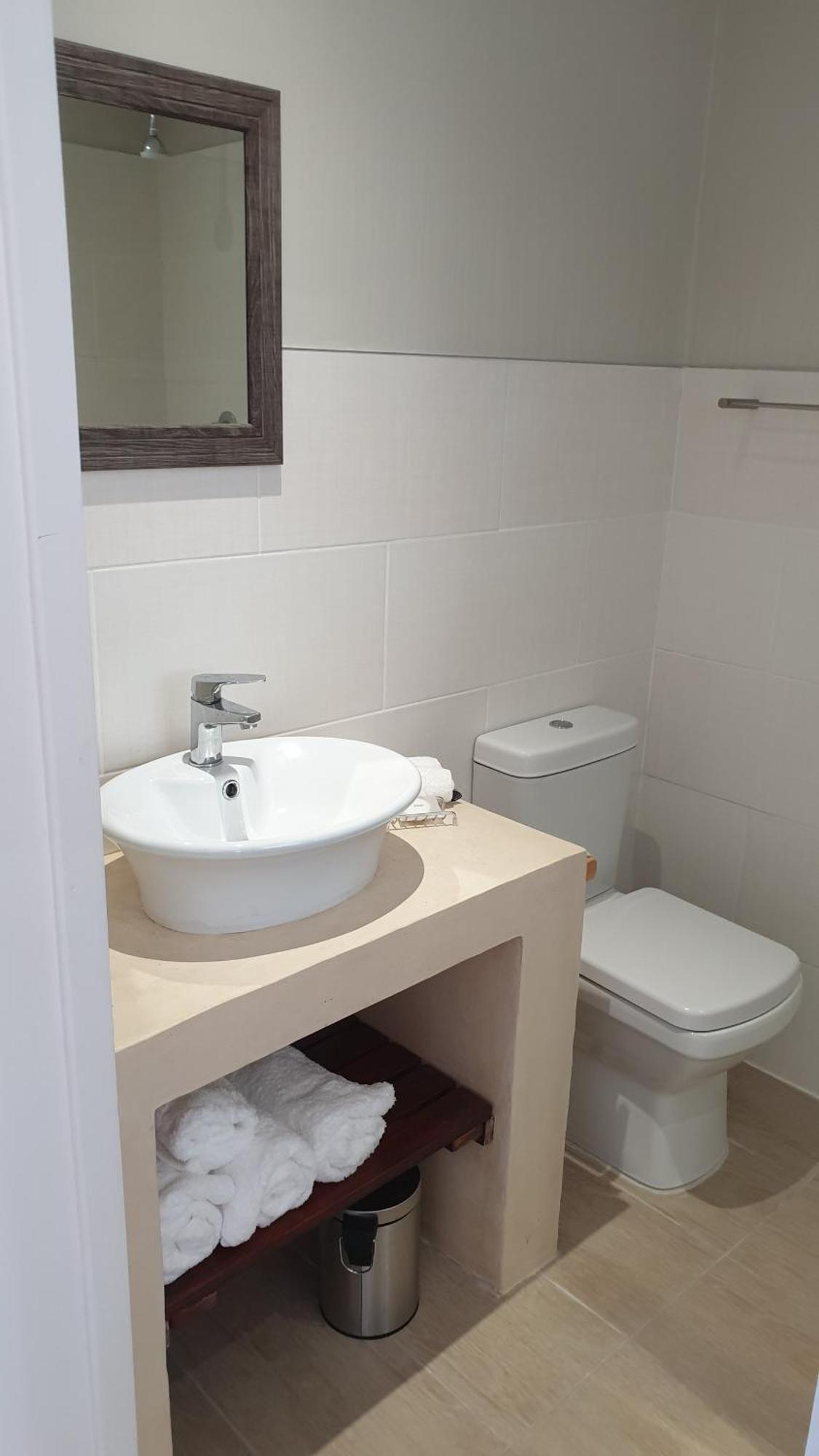 Hotel Stonehouse On Main Struisbaai Habitación foto